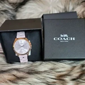 【COACH】Libby ウォッチ 34MM ホワイト Coach Outlet Libby Watch, 34 Mm | ShopSimon